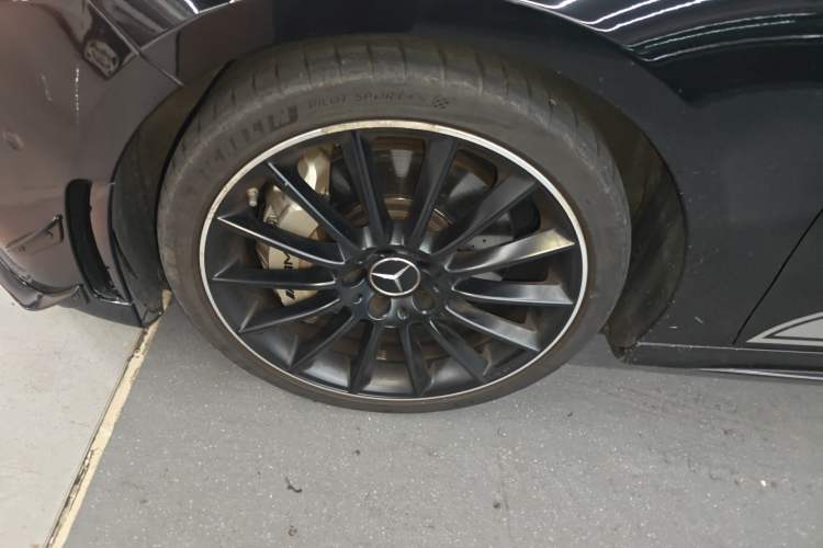 Used Mercedes-Benz A AMG 2020 AMG A 35 L 4MATIC Left Front Wheel Hub