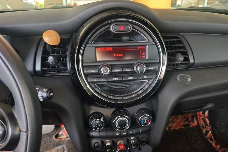 Used MINI 2014 1.2T ONE+ Audio And AC Panel