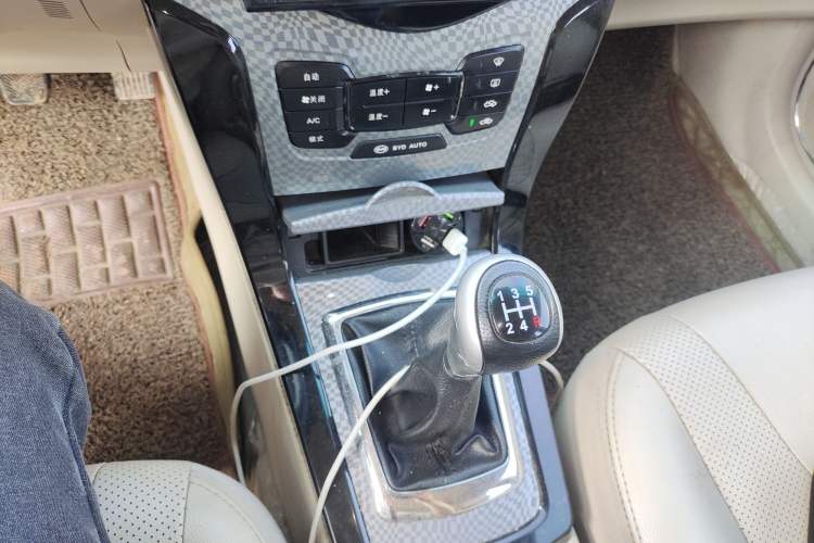 Used BYD Surui 2012 1.5L Manual Luxury Version