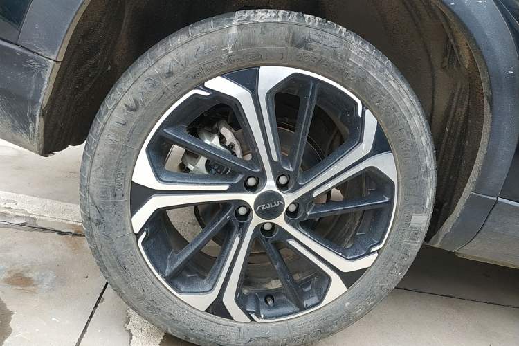 Used Dongfeng Aeolus Huge 2024 Mach Power 1.5T Luxury Model
