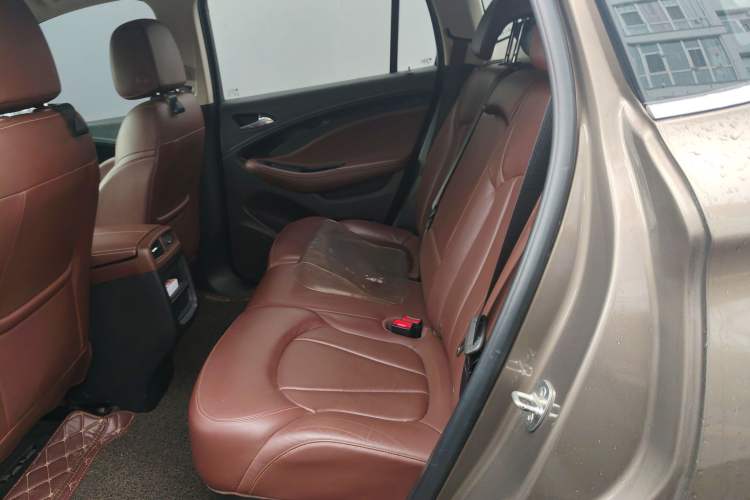 Used Buick Envision 2018 20T Two-Wheel Drive Luxury Model
