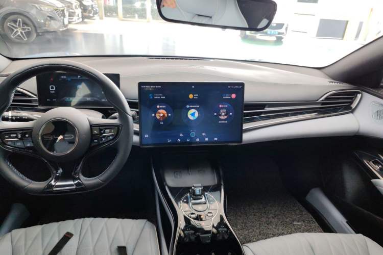 Used BYD Seal 2022 550 km Standard Range Rear-Wheel Drive Prestige Version