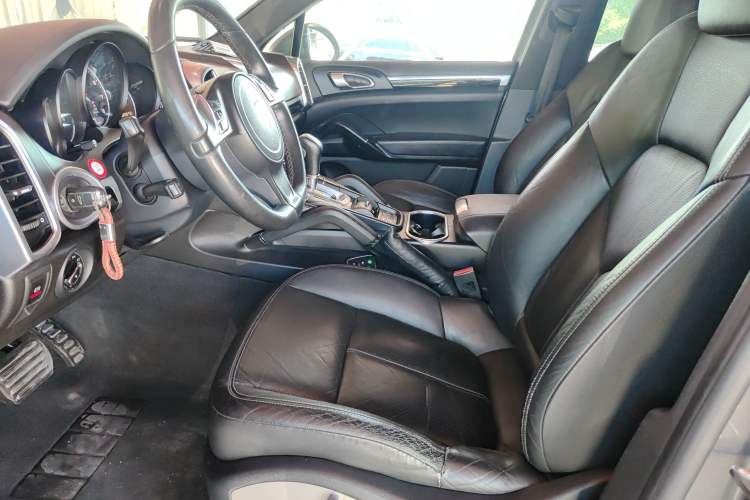 Used Porsche Cayenne  Left Front Seat