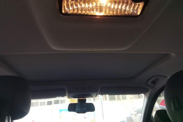 Used BMW 5 Series 2014 525Li Leading Model