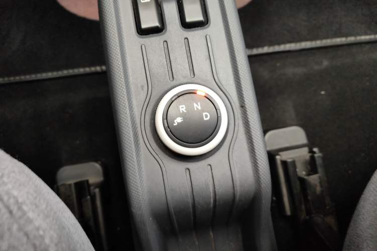 Used Wuling Hongguang MINIEV 2021 Macaron Premium Model – Lithium Iron Phosphate
