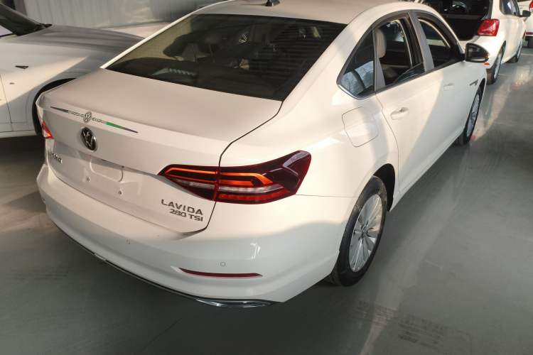 Used Volkswagen Lavida 2021 280TSI DSG Comfort Edition Rear Right 45 Deg