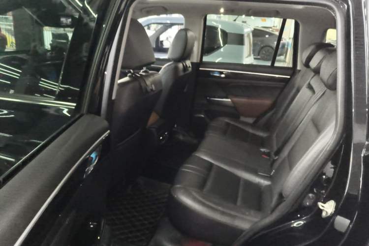 Used GAC Trumpchi GS7 2017 320T Two-Wheel-Drive Luxury Smart Connectivity Model