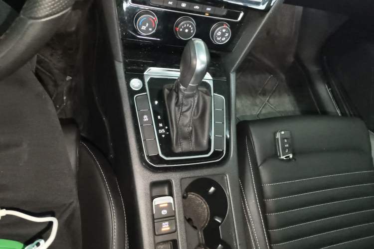 Used Volkswagen Magotan 2025 Zhongxiang Version 280TSI DSG Comfort Edition