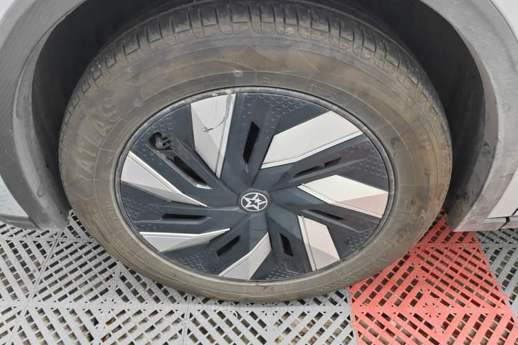 Used Venucia V DD-i 2024 110km iE Joy Ride Edition Left Front Wheel Hub