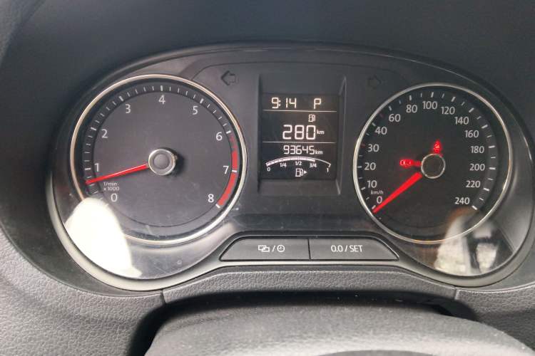 Used Volkswagen Polo 2016 1.6L Automatic Comfort Model