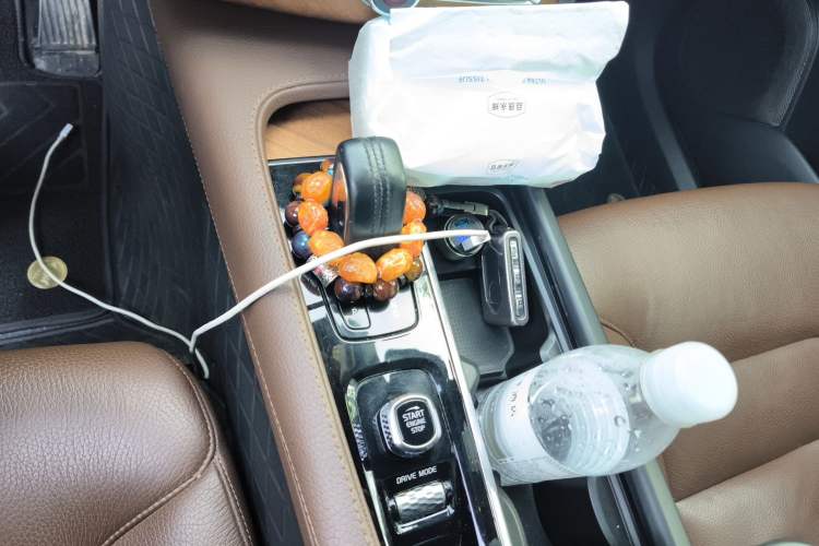 Used Volvo XC90 2021 B5 SmartDrive Luxury Edition 7 Seats Gear Lever