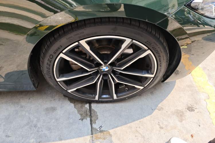 Used BMW 4 Series 2023 430i M Sport Night Edition Right Front Wheel Hub