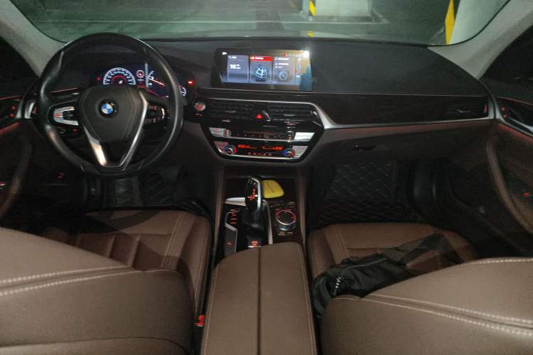 Used BMW 5 Series 2019 525Li Luxury Package Center Console