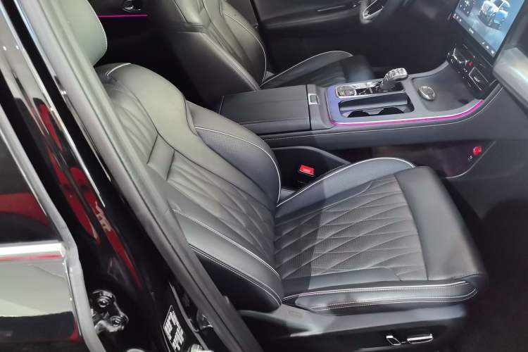 Used GAC Trumpchi GS8 2022 Linghang Series 2.0 TGDI Two-Wheel-Drive Luxury Smart Connectivity Version (7 Seats)