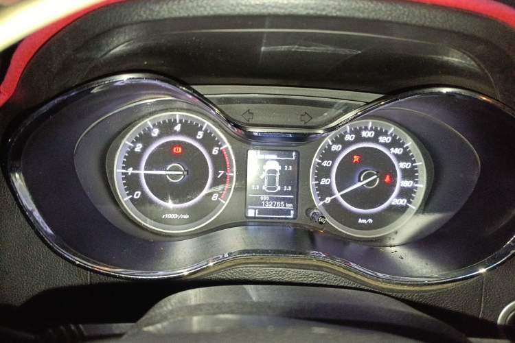 Used Baojun 560 2015 1.8L manual luxury version
