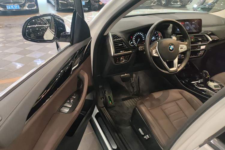 Used BMW X3 2018 xDrive25i Luxury Package China VI Emission Standard
