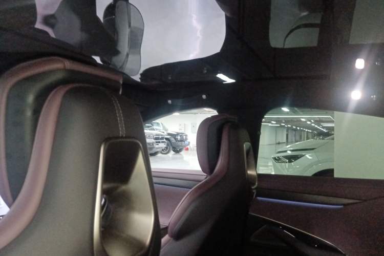 Used Xiaomi Auto SU7 2024 Four-Wheel Drive Ultra-Long Range Advanced Intelligent Driving Max Edition Headliner