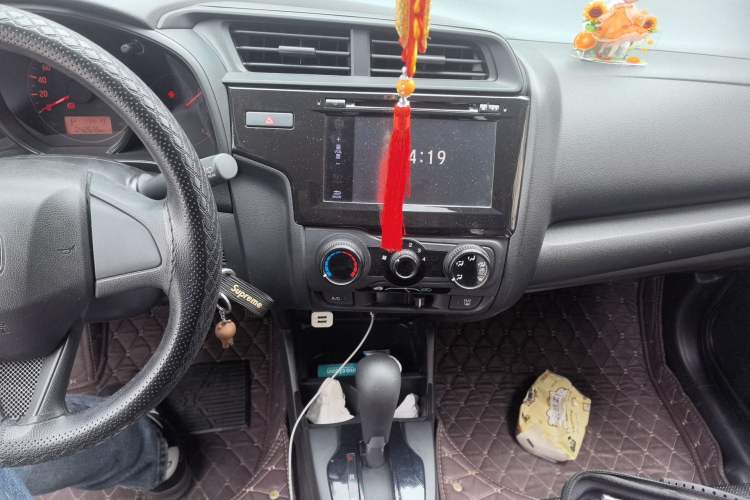 Used Honda Fit 2018 1.5L CVT Comfort Sunroof Version Audio And AC Panel