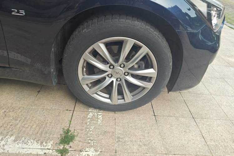 Used Infiniti Q70 2015 Q70L 2.5L Elite Edition Right Front Wheel Hub