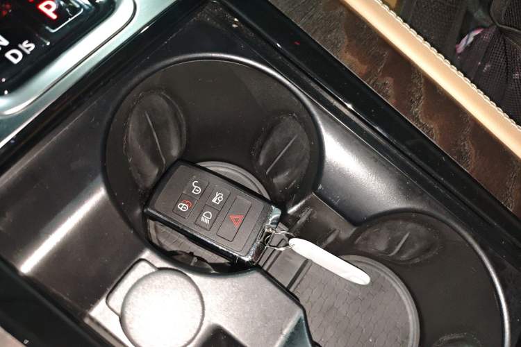 Used Jaguar XFL 2023 XFL 2.0T P250 Two-Wheel-Drive Luxury Deluxe Edition