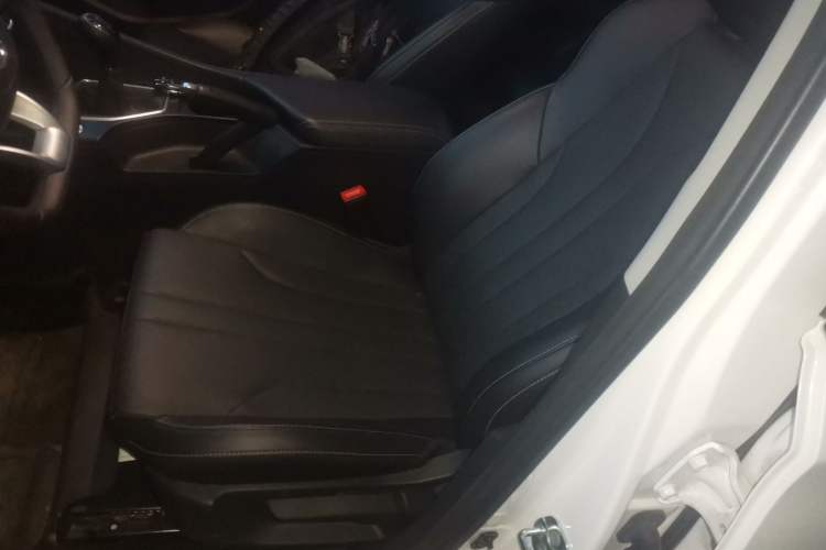 Used CHANGAN Eado 2021 PLUS 1.6L GDI Manual Luxury Model
