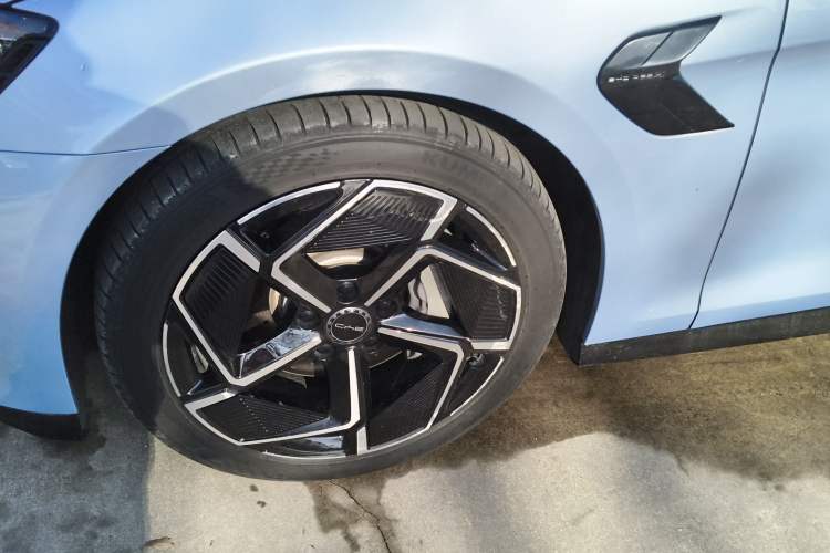 Used BYD Seal 2022 650 km All-Wheel-Drive Performance Version