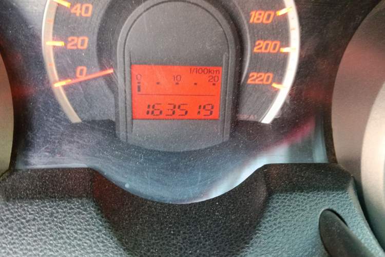 Used Honda Fit 2011 1.3L automatic comfort version
