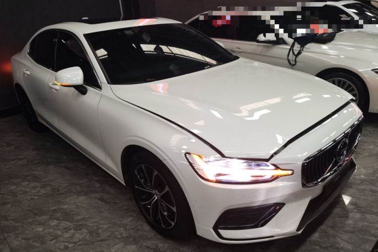 Used Volvo S60 2022 B4 Zhiyi Luxury Edition