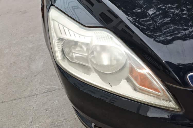 Used Ford Focus 2009 Sedan 1.8L Automatic Fashion Edition