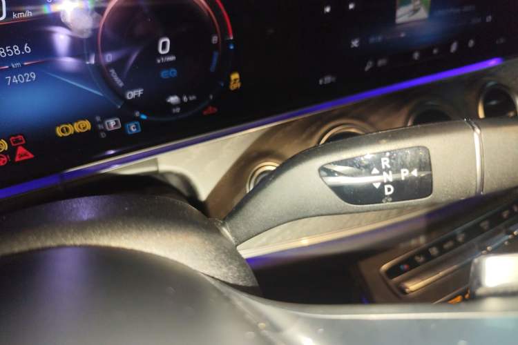 Used Mercedes-Benz E-Class New Energy 2021 E 350 e L Plug-in Hybrid Sports Sedan Gear Lever