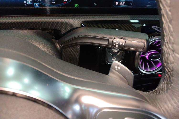 Used Mercedes-Benz A-Class 2022 Revised Version A 200 L Sport Sedan Fashionable Style
