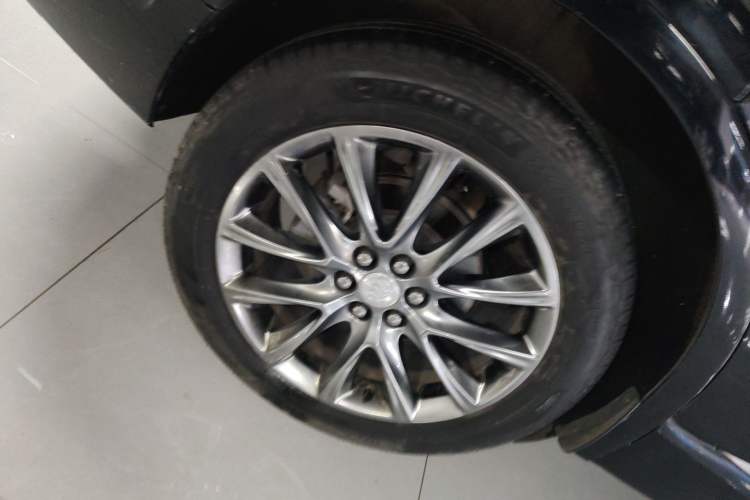 Used Buick Enclave 2020 28T Two-Wheel Drive Prestige Version Right Rear Wheel Hub