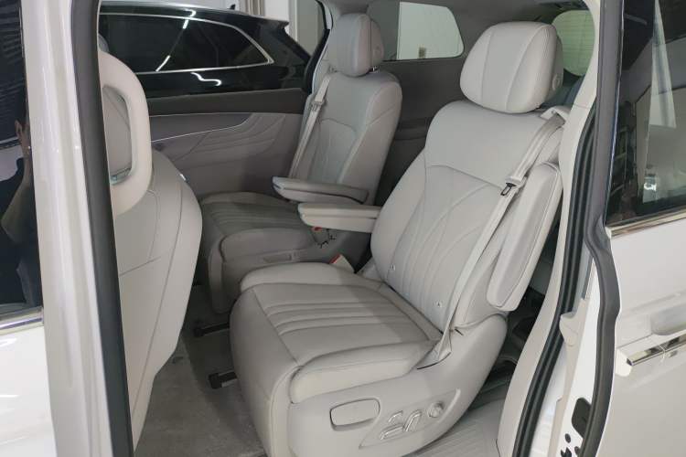 Used Roewe iMAX8 New Energy 2025 1.5T DMH Lu Zun Deluxe Edition Left Rear Seat