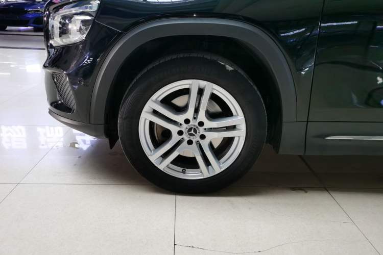 Used Mercedes-Benz GLB 2023 GLB 220 Sport Edition Exterior 4