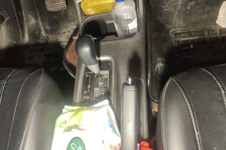 Used Mitsubishi Outlander 2013 2.0L Two-Wheel Drive Sport Navigation Version 5 Seats