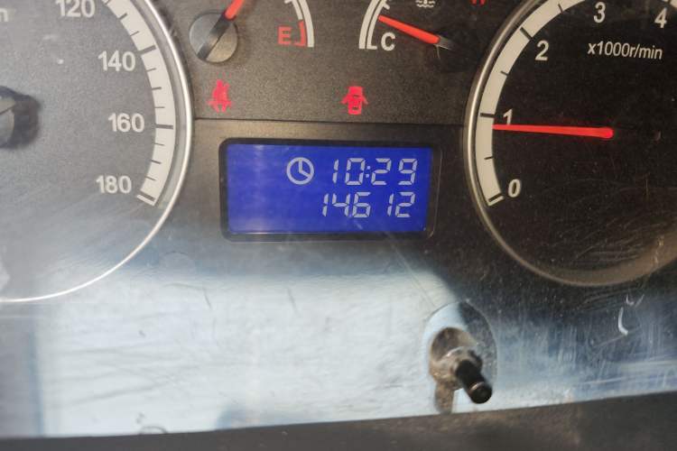 Used Foton Scenic G7 2017 2.0L Short-Wheelbase Commercial Van High Roof 4 Seats 4Q20M
