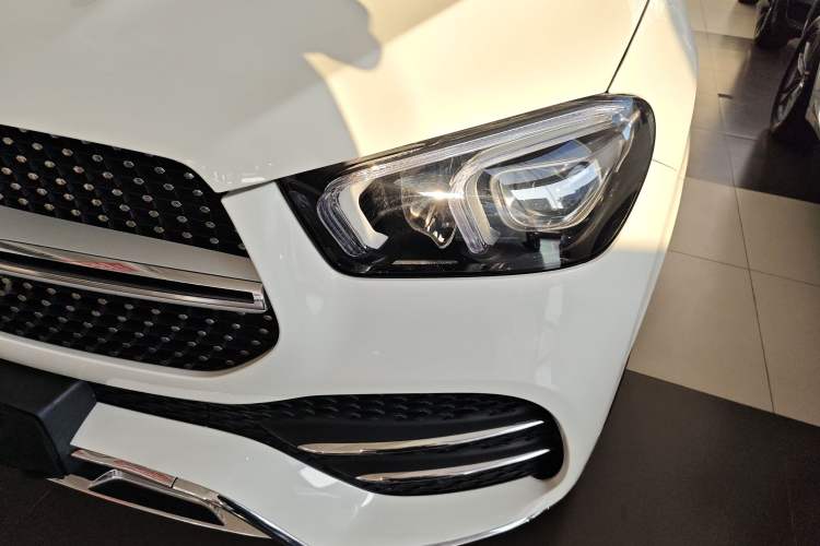 Used Mercedes-Benz GLE-Class 2018 GLE 400 4MATIC U.S. specification