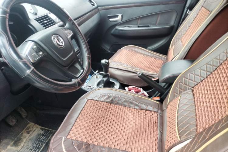 Used Dongfeng Fengon 360 2015 1.5L Manual Luxury 7-Seater China IV Standard
