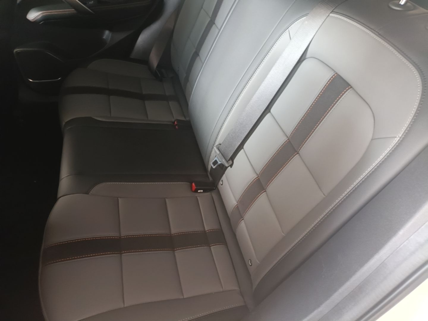 Geely Auto Coolray 2024 1.5T DCT Longteng Edition — снимка 20