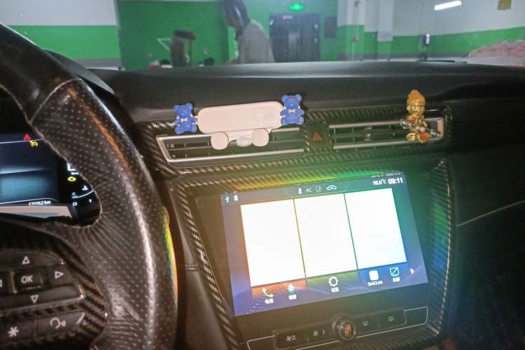 Used Roewe i5 2019 20T Automatic 4G Connected Supercharged Flagship Edition