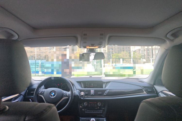 Used BMW X1 2015 sDrive18i Leading Edition
