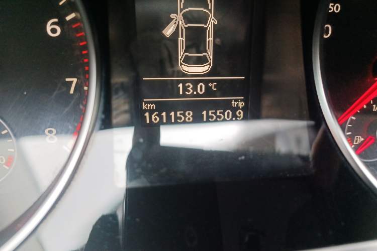 Used Volkswagen FAW-Volkswagen CC 2010 2.0 TSI Luxury Model Odometer Close Up