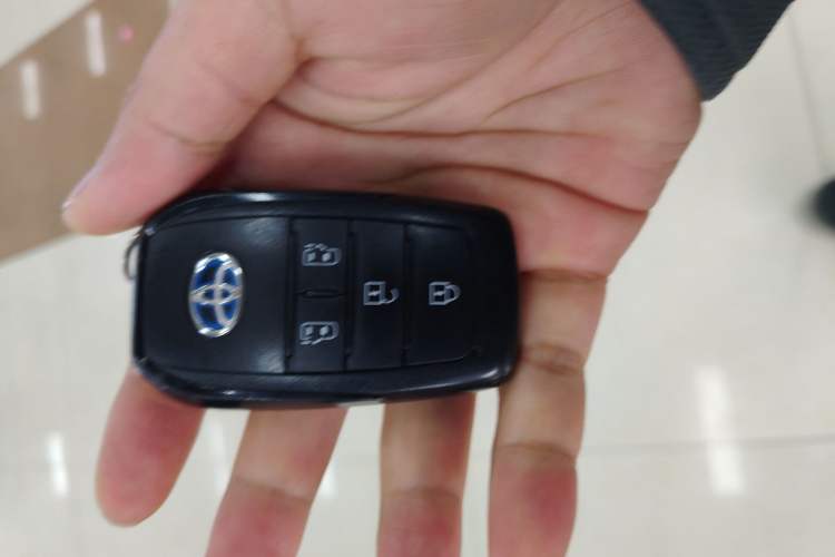 Used Toyota Sienna 2023 2.5L Hybrid Comfort Edition