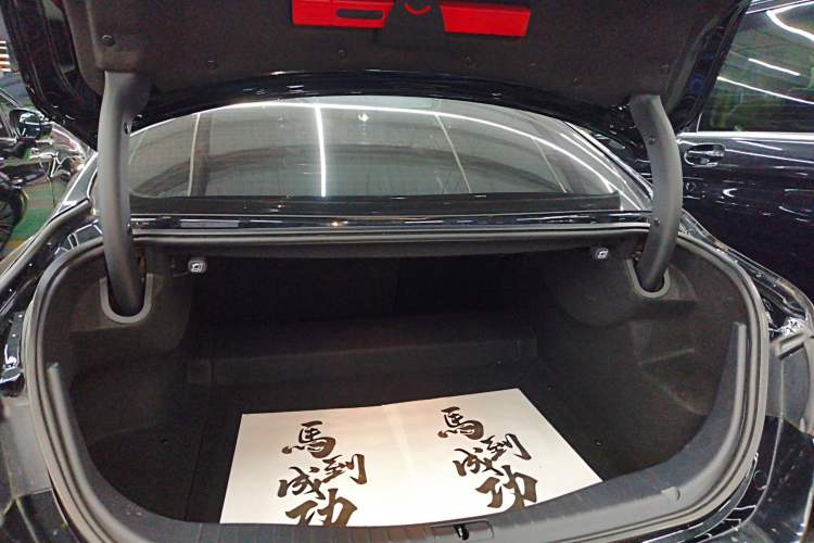 Used Hongqi H5 2022 Classic Model Facelift 1.8T Automatic Smart Connect Flagship Edition
