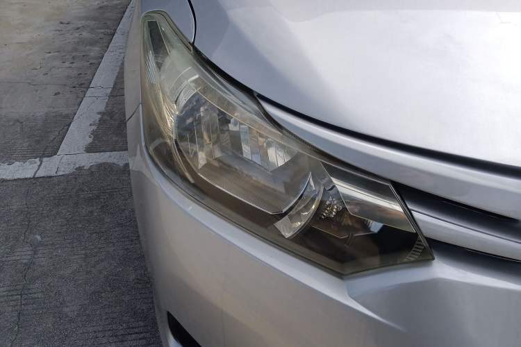 Used Toyota Vios 2014 1.3L Automatic Standard Edition Right Front Headlight