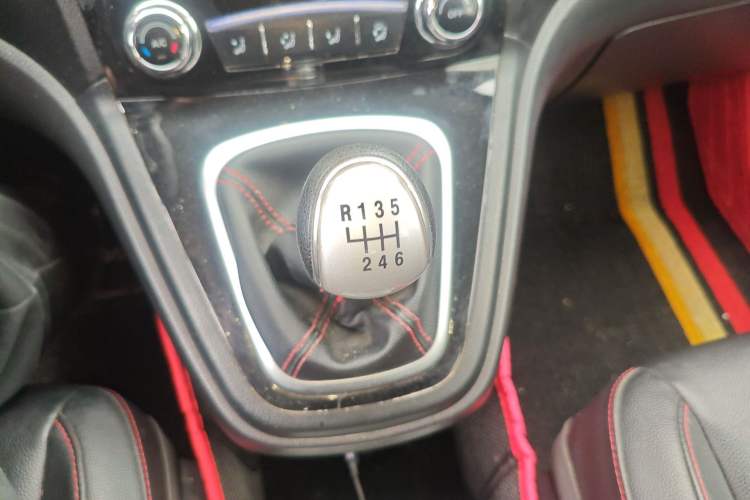 Used Haval H6 2016 Upgraded Model 1.5T Manual Two-Wheel Drive Urban Version