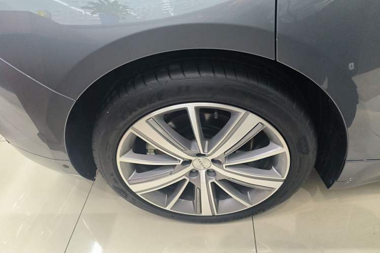 Used Zeekr 001 2021 Long-Range Dual-Motor WE Edition Right Rear Wheel Hub