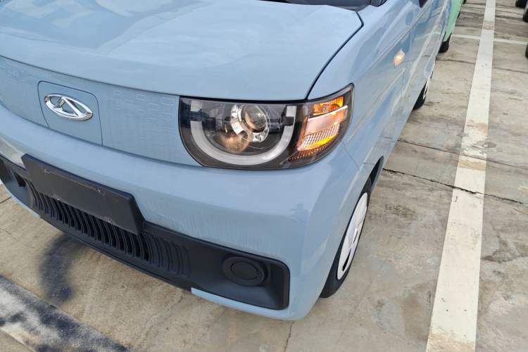 Used Chery New Energy QQ Ice Cream 2022 170km Sundae Phosphate Lithium-Ion