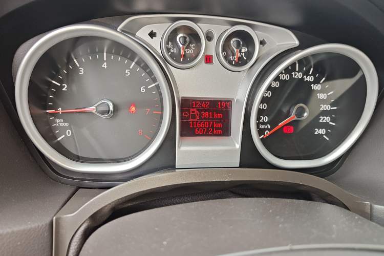 Used Ford Focus 2013 Hatchback Classic 1.8L Automatic Fashion Edition Odometer Close Up