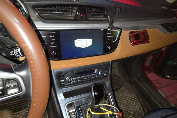 Used Geely Auto Vision S1 2018 1.4T CVT Fēngruì Model
